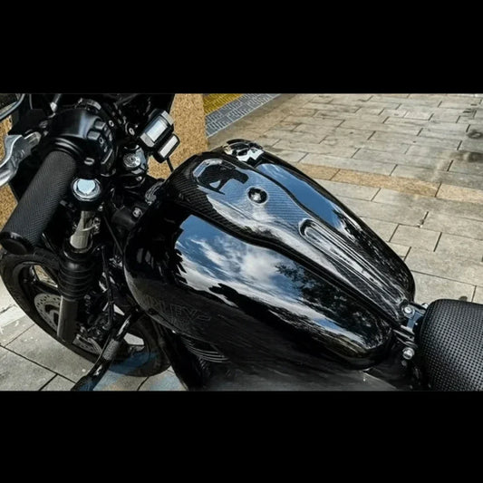 100% 3K Pure Dry Carbon Fiber Fuel Tank Cap Cover – For Harley Davidson Low Rider S (2022–2024)